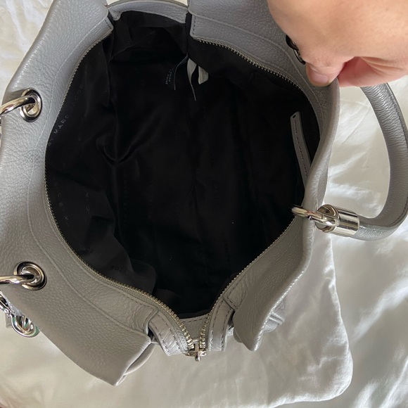 Marc Jacobs cross body bag. - Picture 3 of 4